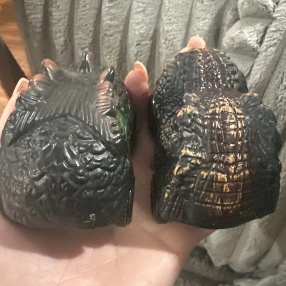 2 Dinosaurs Head Cars Light Up Motorized Toys Vehicles - Picture 5 of 6